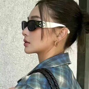 Chanel CH5525 Black White CC Logo Sunglasses 52-19-140